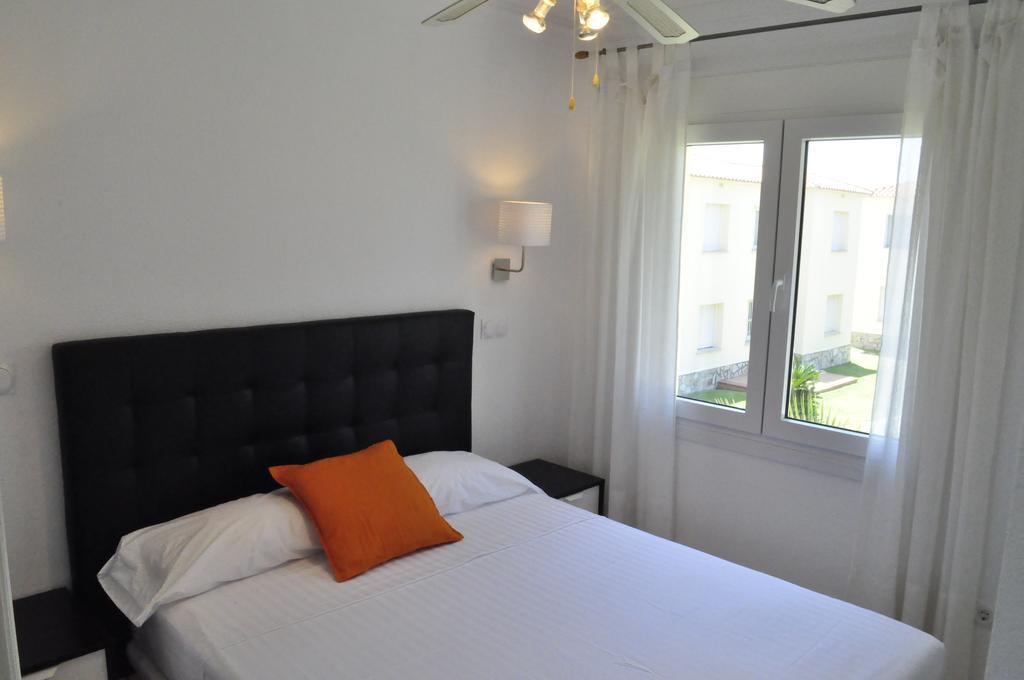 Family Beach Club Sevilla II Oliva Room photo